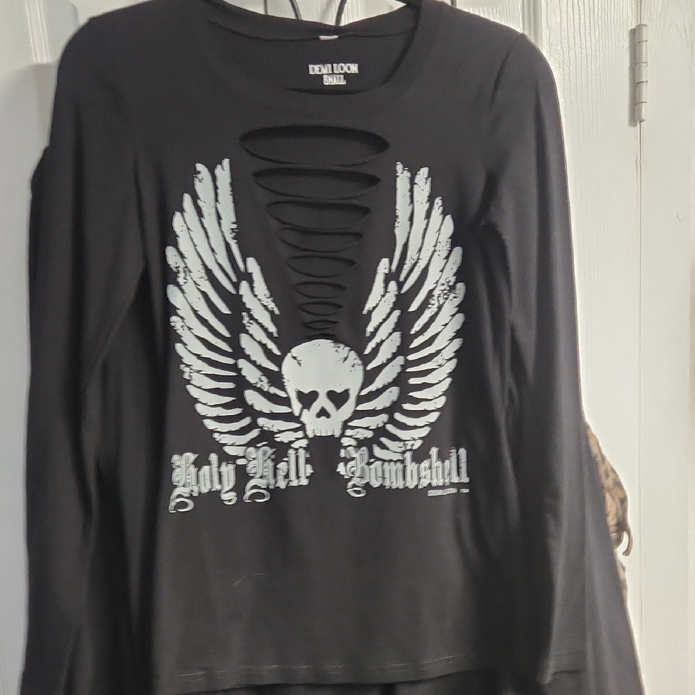 Black Long Sleeve Top with Skull and Wings Design